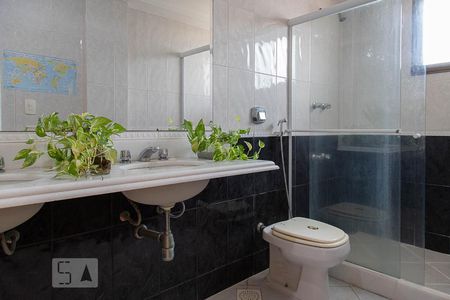 Apartamento à venda com 347m², 5 quartos e 5 vagasBanheiro da suíte 3