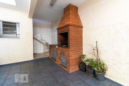 Casa à venda com 240m², 2 quartos e 3 vagasChurrasqueira