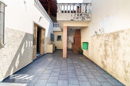 Casa à venda com 240m², 2 quartos e 3 vagasChurrasqueira
