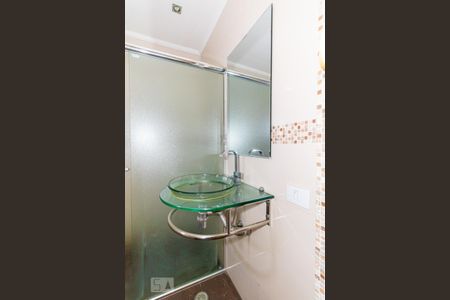 Casa à venda com 240m², 2 quartos e 3 vagasBanheiro da Suíte