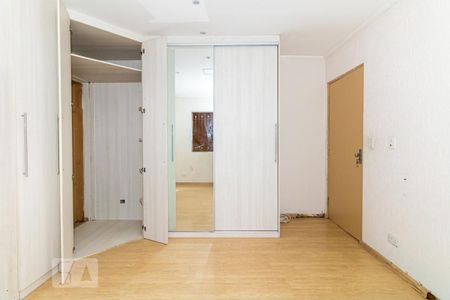 Casa à venda com 240m², 2 quartos e 3 vagasSuíte