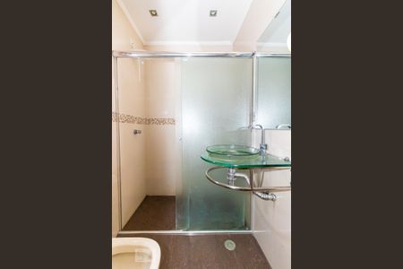 Casa à venda com 240m², 2 quartos e 3 vagasBanheiro da Suíte