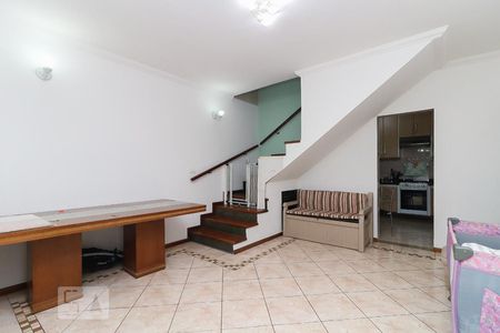 Sala de casa para alugar com 3 quartos, 200m² em Umuarama, Osasco