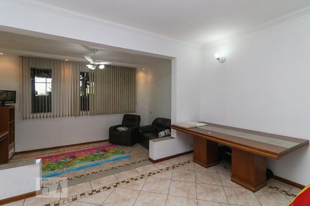 Sala de casa para alugar com 3 quartos, 200m² em Umuarama, Osasco