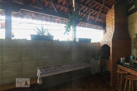 Vista da Sala de casa para alugar com 3 quartos, 200m² em Umuarama, Osasco