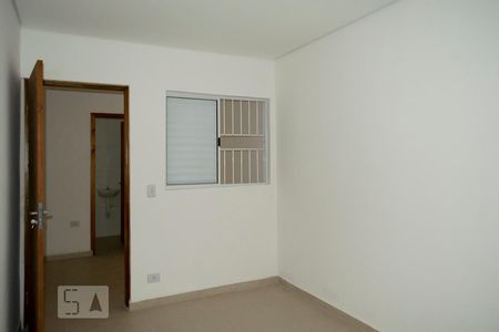 QUARTO 1 de apartamento para alugar com 2 quartos, 50m² em Parque Peruche, São Paulo