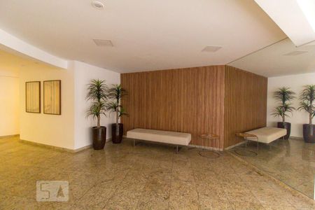 Apartamento à venda com 129m², 3 quartos e 2 vagas Apartamento à venda com 129m², 3 quartos e 2 vagasHall de Entrada