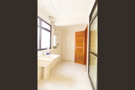 Apartamento à venda com 129m², 3 quartos e 2 vagas Apartamento à venda com 129m², 3 quartos e 2 vagasÁrea de Serviço
