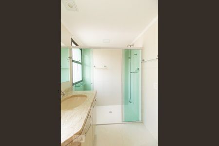 Apartamento à venda com 129m², 3 quartos e 2 vagas Apartamento à venda com 129m², 3 quartos e 2 vagasBanheiro Quarto 3 - Suíte