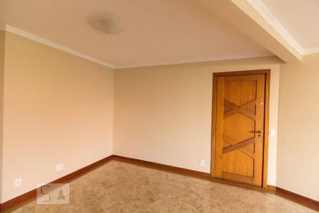 Apartamento à venda com 129m², 3 quartos e 2 vagas Apartamento à venda com 129m², 3 quartos e 2 vagasSala de Jantar