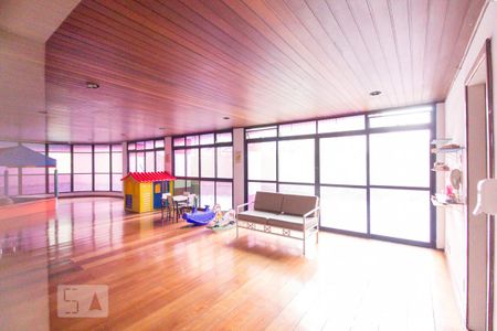 Apartamento à venda com 129m², 3 quartos e 2 vagas Apartamento à venda com 129m², 3 quartos e 2 vagasBrinquedoteca