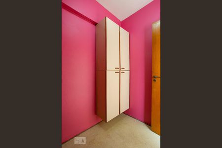 Apartamento à venda com 120m², 3 quartos e 2 vagas Apartamento à venda com 120m², 3 quartos e 2 vagasQuarto de serviço