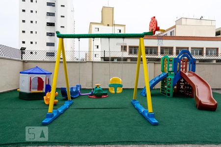 Apartamento à venda com 120m², 3 quartos e 2 vagas Apartamento à venda com 120m², 3 quartos e 2 vagasÁrea Comum - Playground