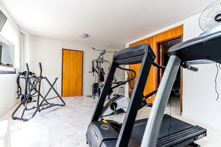 Apartamento à venda com 120m², 3 quartos e 2 vagas Apartamento à venda com 120m², 3 quartos e 2 vagasÁrea Comum - Academia