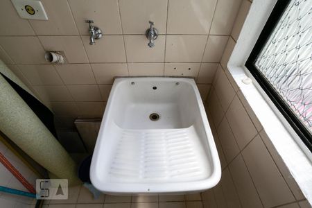 Apartamento à venda com 120m², 3 quartos e 2 vagas Apartamento à venda com 120m², 3 quartos e 2 vagasÁrea de Serviço