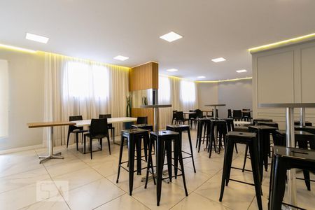 Apartamento à venda com 120m², 3 quartos e 2 vagas Apartamento à venda com 120m², 3 quartos e 2 vagasÁrea Comum - Salão de festas