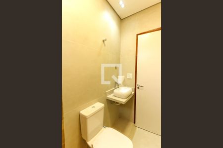 Casa à venda com 187m², 4 quartos e 2 vagasBanheiro 1