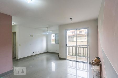 Sala de Estar de apartamento para alugar com 2 quartos, 55m² em Jardim Sarah, São Paulo