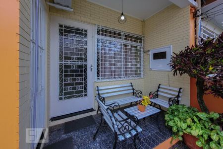 Casa para alugar com 197m², 3 quartos e 4 vagasFachada