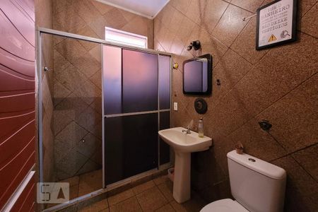 Banheiro de casa para alugar com 3 quartos, 197m² em Teresópolis, Porto Alegre