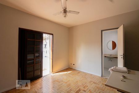 Casa à venda com 242m², 3 quartos e 2 vagas Casa à venda com 242m², 3 quartos e 2 vagasSuíte 1