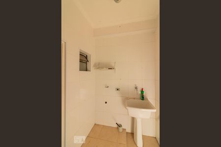 Casa à venda com 242m², 3 quartos e 2 vagas Casa à venda com 242m², 3 quartos e 2 vagasÁrea de Serviço