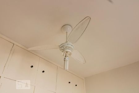 Casa à venda com 242m², 3 quartos e 2 vagas Casa à venda com 242m², 3 quartos e 2 vagasQuarto 3