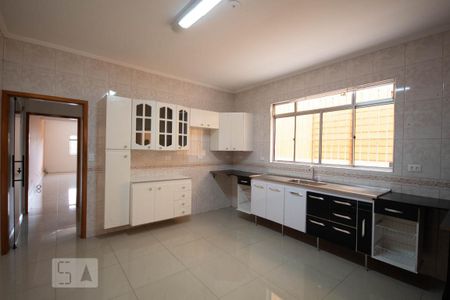 Casa à venda com 250m², 3 quartos e 4 vagas Casa à venda com 250m², 3 quartos e 4 vagasCozinha