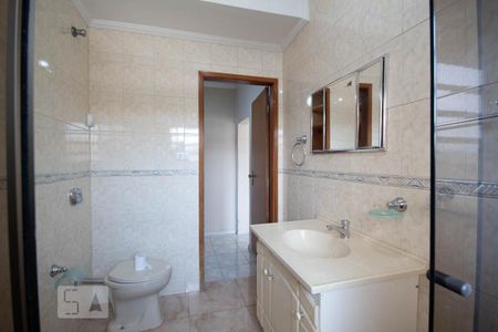 Casa à venda com 250m², 3 quartos e 4 vagas Casa à venda com 250m², 3 quartos e 4 vagasBanheiro da Suíte