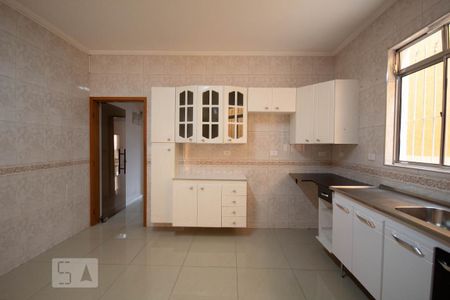 Casa à venda com 250m², 3 quartos e 4 vagas Casa à venda com 250m², 3 quartos e 4 vagasCozinha