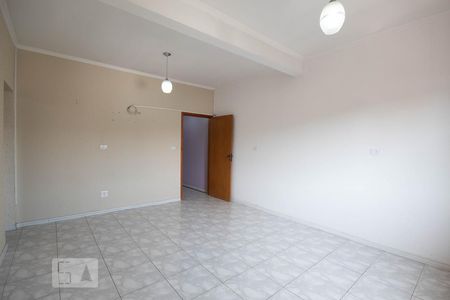Casa à venda com 250m², 3 quartos e 4 vagas Casa à venda com 250m², 3 quartos e 4 vagasSuíte