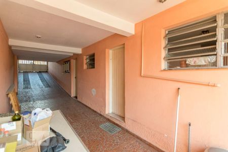 Casa para alugar com 320m², 4 quartos e 6 vagas Casa para alugar com 320m², 4 quartos e 6 vagasGaragem