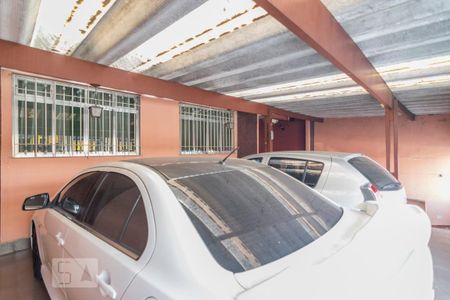 Casa para alugar com 320m², 4 quartos e 6 vagas Casa para alugar com 320m², 4 quartos e 6 vagasGaragem