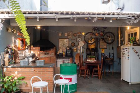 Casa à venda com 238m², 4 quartos e 3 vagasChurrasqueira