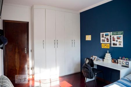 Casa à venda com 238m², 4 quartos e 3 vagasQuarto 2