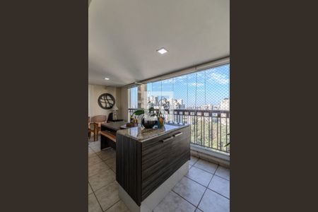 Apartamento à venda com 140m², 3 quartos e 2 vagasVaranda