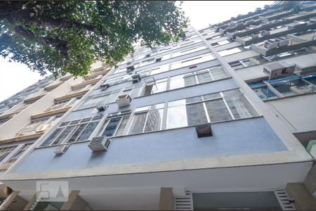 Apartamento para alugar com 70m², 2 quartos e 1 vagaFachada