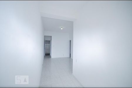 Apartamento para alugar com 70m², 2 quartos e 1 vagaSala