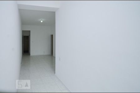 Apartamento para alugar com 70m², 2 quartos e 1 vagaSala