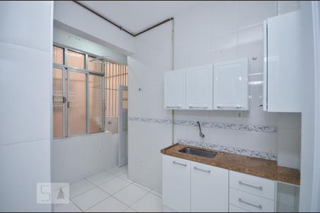 Apartamento para alugar com 70m², 2 quartos e 1 vagaCozinha