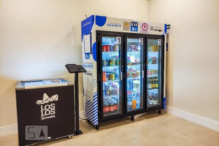 Apartamento à venda com 130m², 4 quartos e 2 vagas Apartamento à venda com 130m², 4 quartos e 2 vagasÁrea Comum - Loja de Conveniência