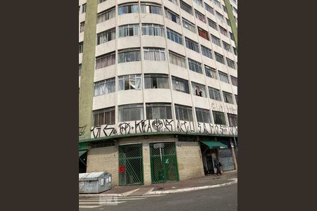 Studio para alugar com 32m², 1 quarto e sem vaga Studio para alugar com 32m², 1 quarto e sem vagaFachada