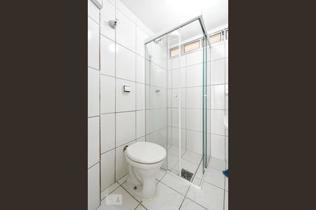 Banheiro de kitnet/studio para alugar com 1 quarto, 34m² em Vila Buarque, São Paulo