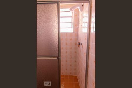 Apartamento à venda com 60m², 2 quartos e 1 vagaDetalhe banheiro