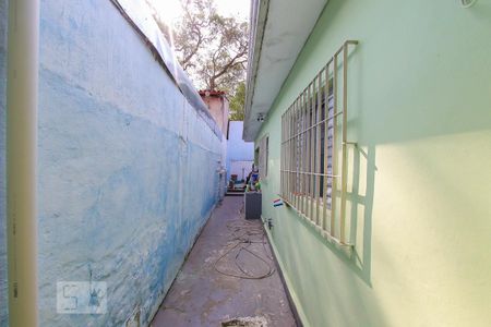 Casa à venda com 140m², 2 quartos e 2 vagas Casa à venda com 140m², 2 quartos e 2 vagasCorredor