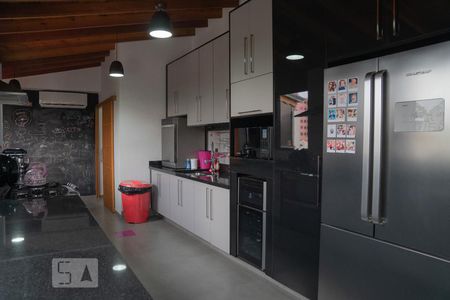 Apartamento à venda com 140m², 2 quartos e 2 vagasCozinha