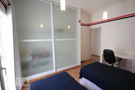 Casa de condomínio à venda com 500m², 6 quartos e 3 vagas Casa de condomínio à venda com 500m², 6 quartos e 3 vagasSuite 2