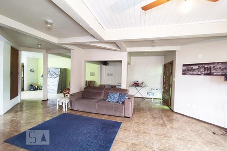 Sala de casa à venda com 2 quartos, 180m² em Olaria, Canoas