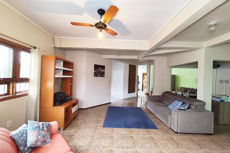 Sala de casa à venda com 2 quartos, 180m² em Olaria, Canoas