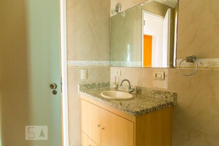 Banheiro de apartamento à venda com 3 quartos, 100m² em Vila Monte Alegre, São Paulo